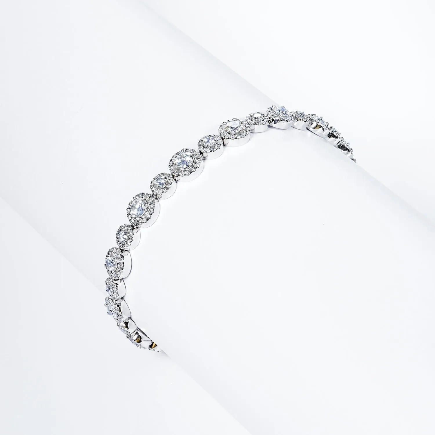 Elsie 4 Carats Round Brilliant Cut Diamond Single Row Bracelet in 18k White Gold