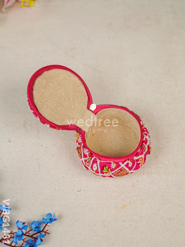 Embroidered Bangle Box - WBG1481