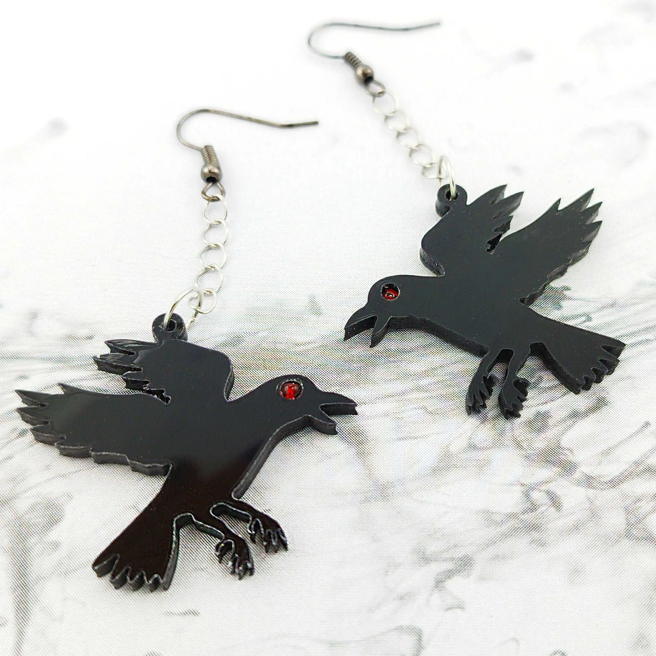 FLYING RAVEN EARRINGS | Where elegance meets gothic allure!