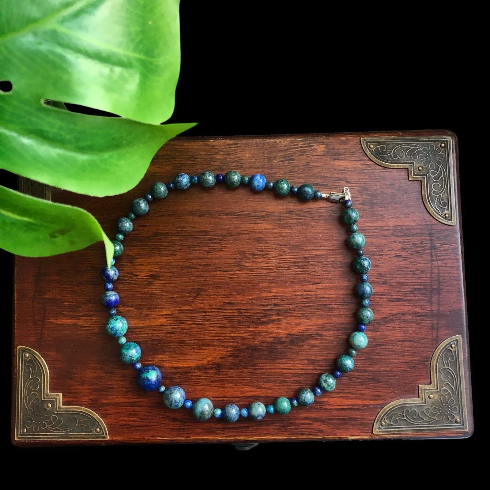 Green and Blue Lapis Lazuli Beaded Choker Necklace