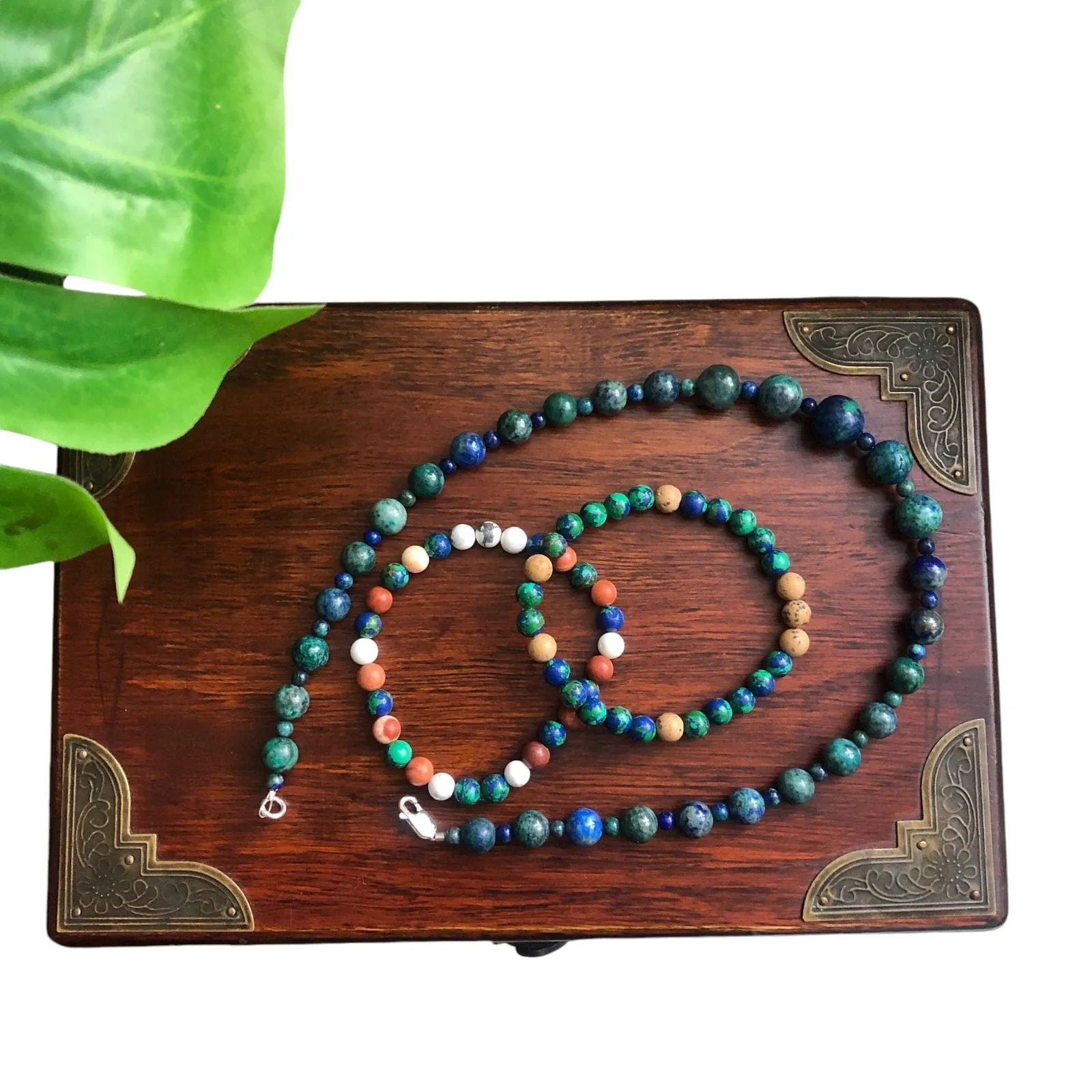 Green and Blue Lapis Lazuli Beaded Choker Necklace