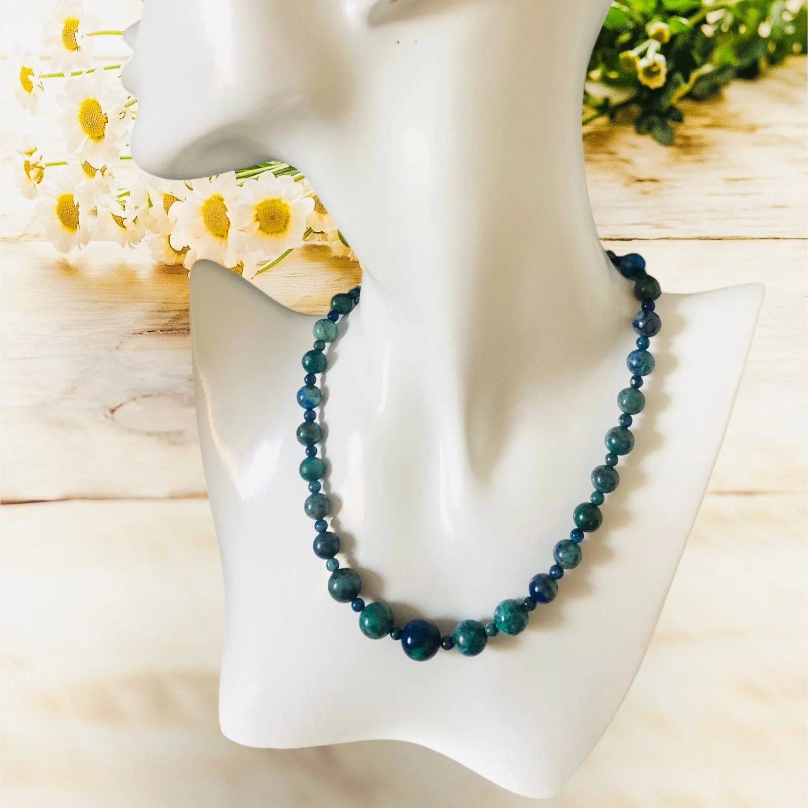 Green and Blue Lapis Lazuli Beaded Choker Necklace