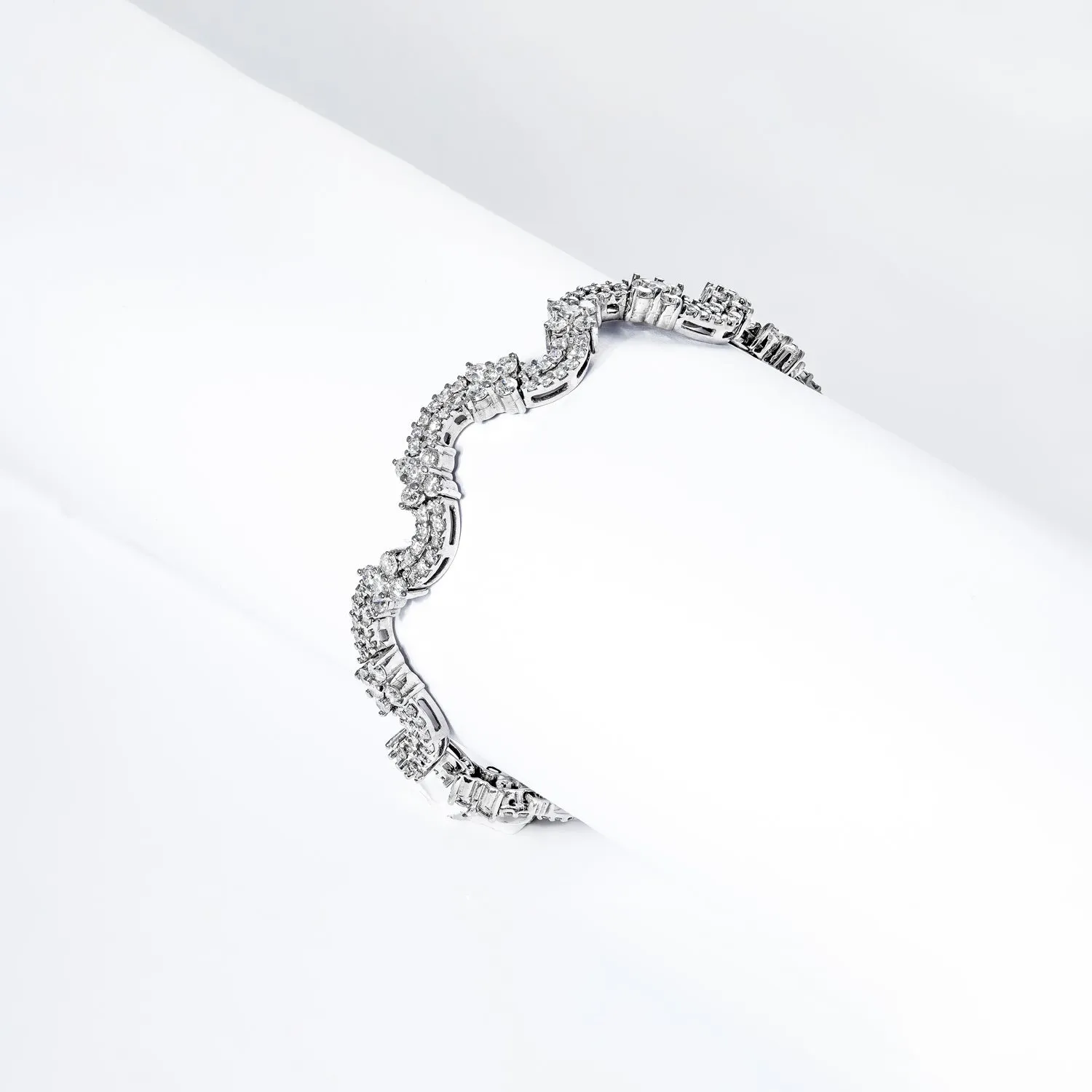 Juniper 6 Carat Round Brilliant Diamond Bracelet in 14k White Gold