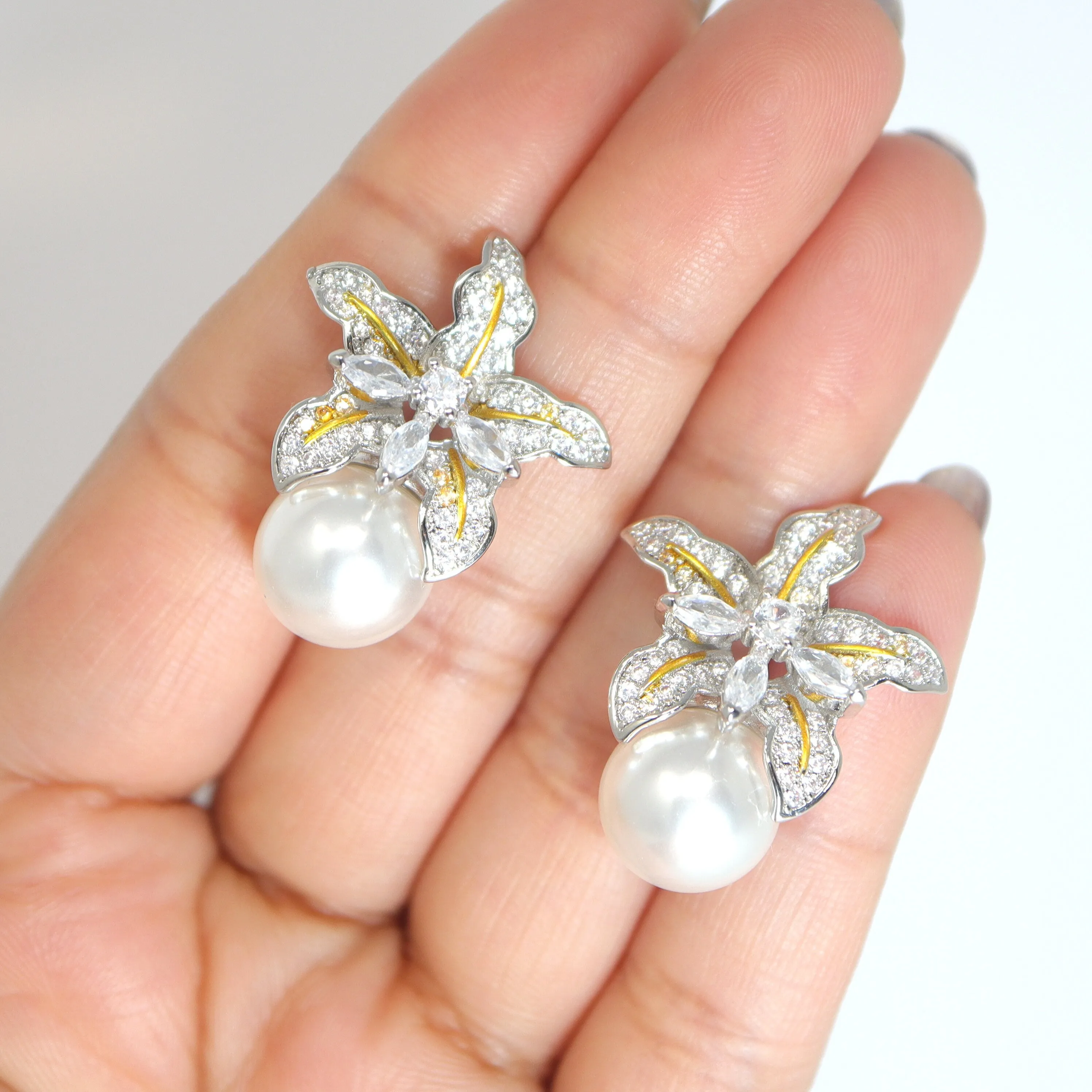 Majestic Starfish Treasures: Swarovski Silver Gold Starfish Holding Pearl Stud Earrings for Brides, Bridal Earrings, Statement Earrings Cz