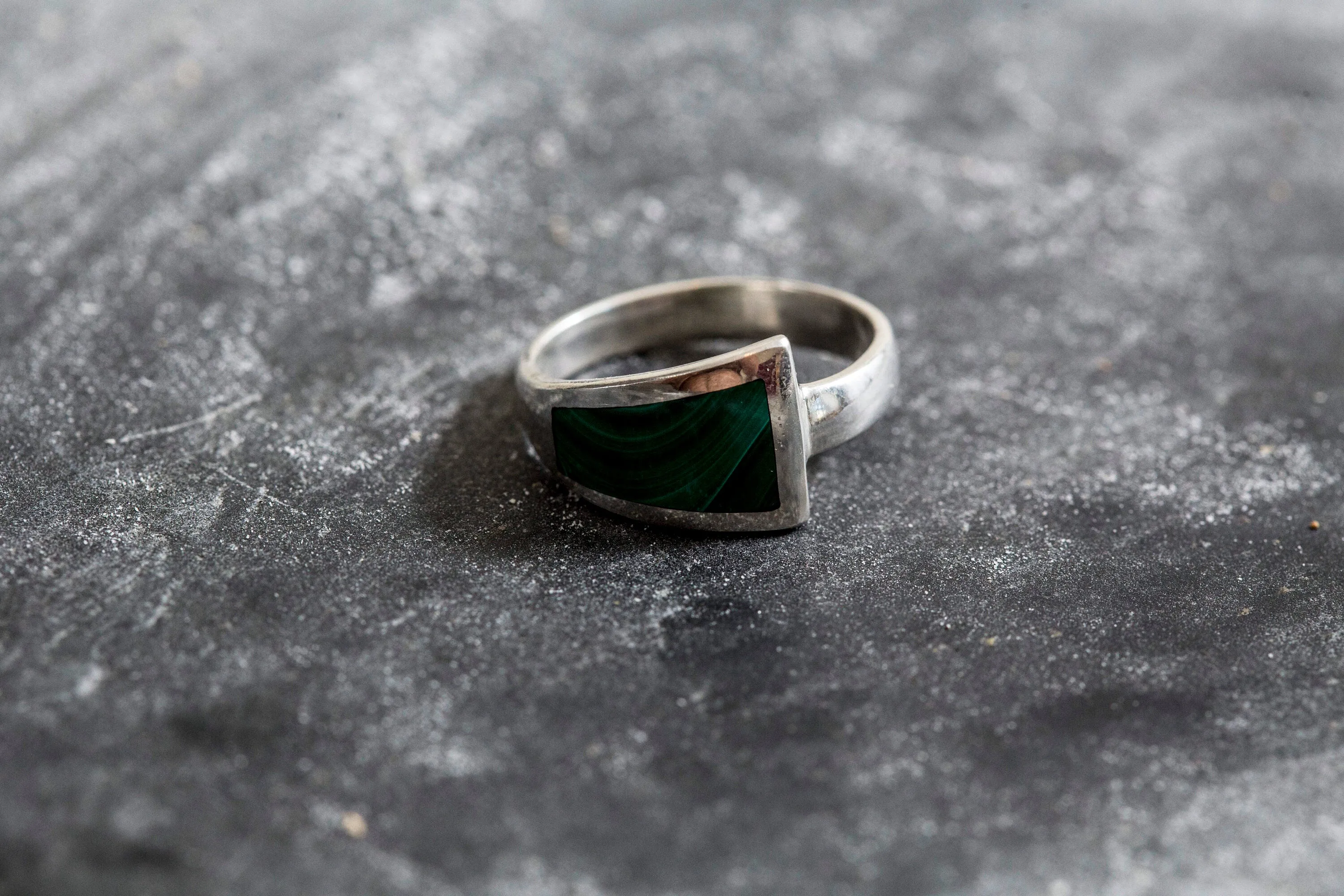 Malachite Ring - Green Horizontal Ring - Vintage Smooth Ring