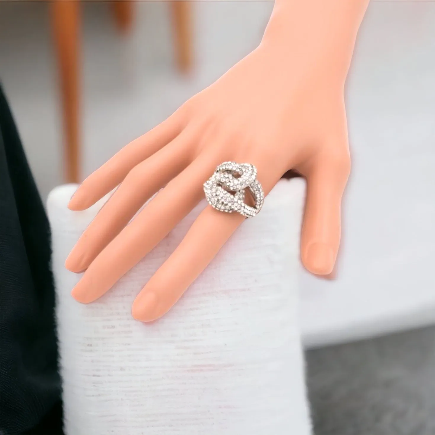 OLIVIA - clear silver twisted rhinestone ring