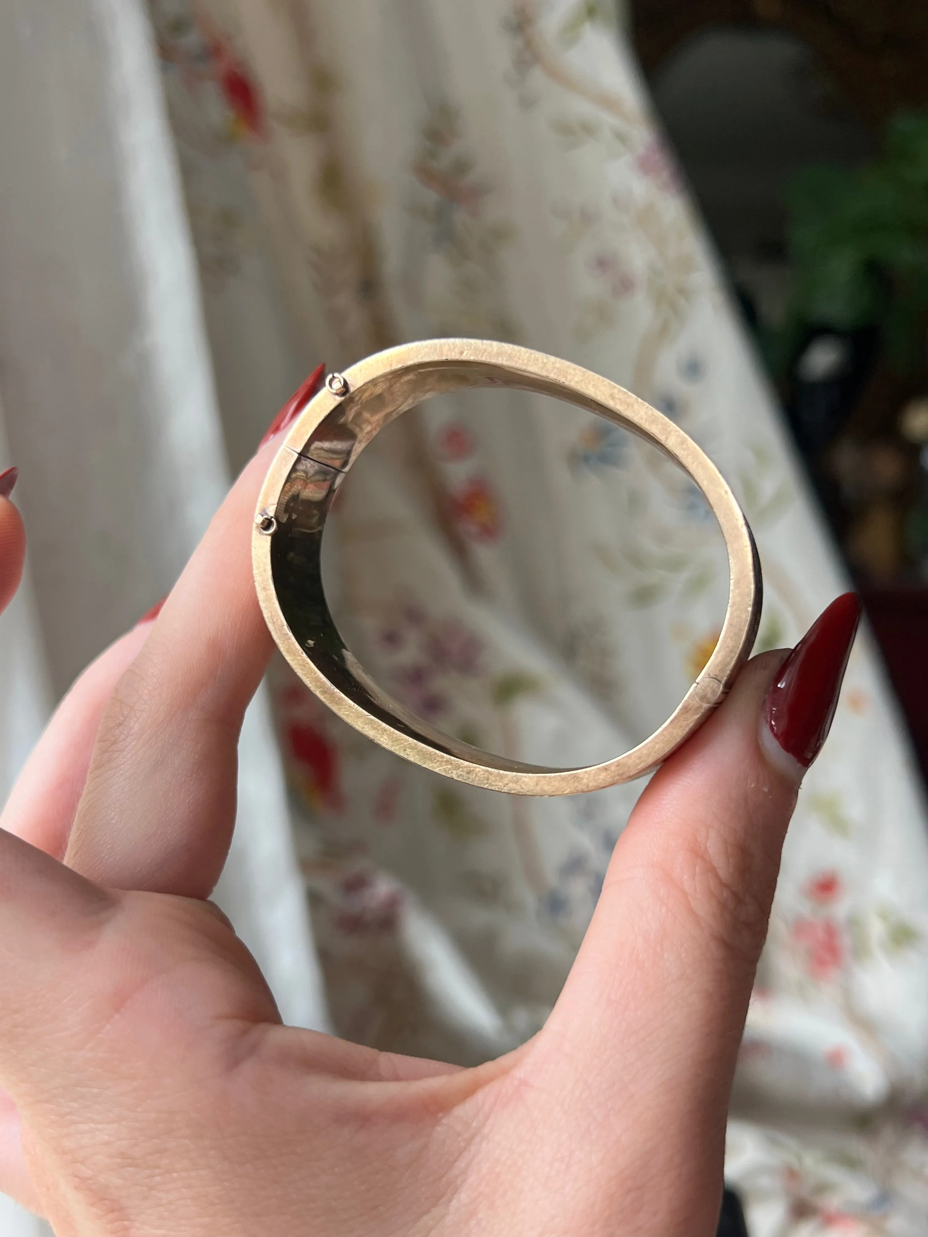 Pair of Taille D’Epargne Bangles in Original Box from Black Starr   Frost