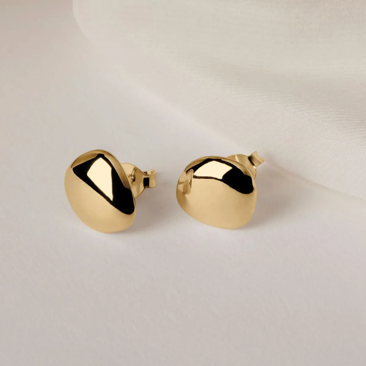 Pebblet Stud Earrings | Yellow Gold