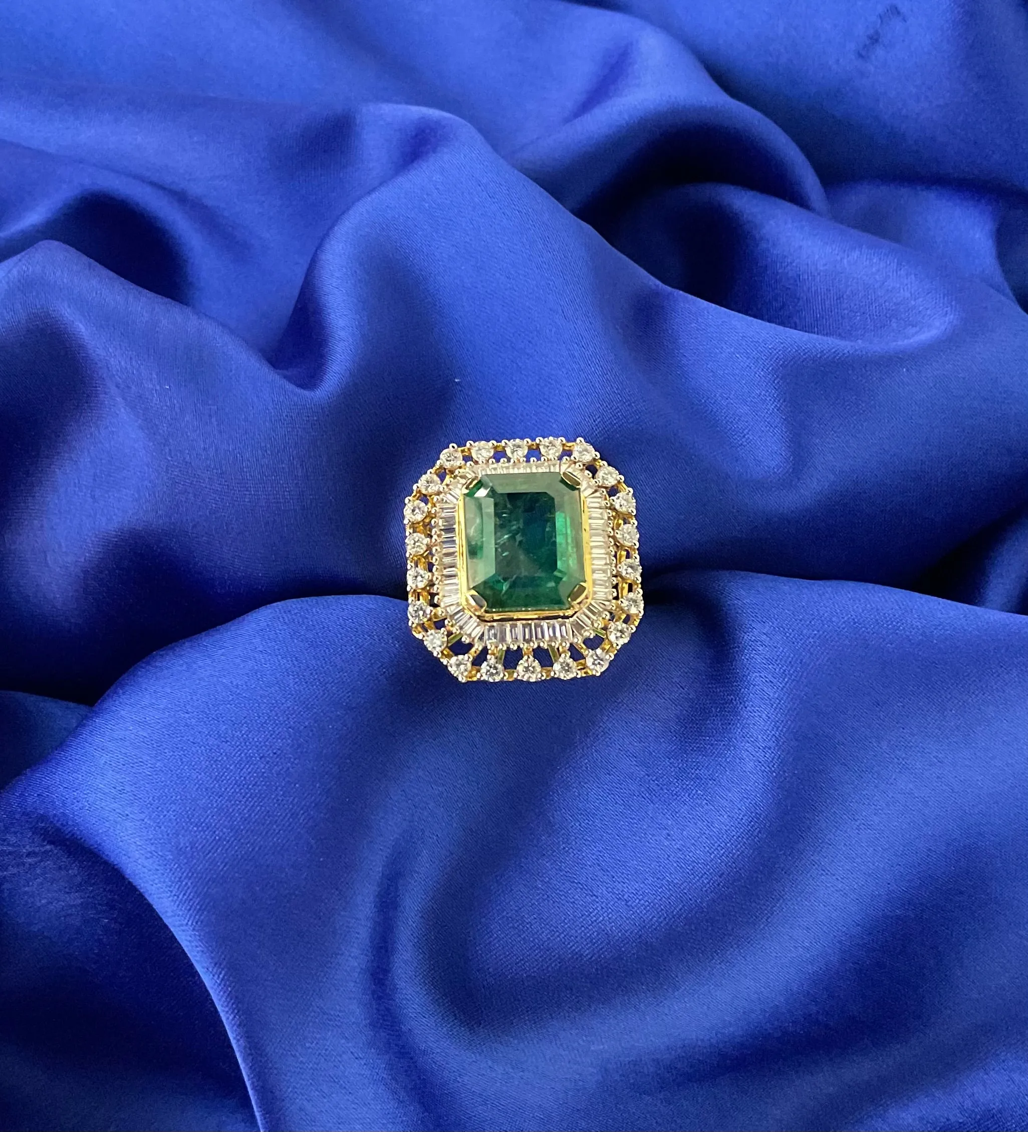 Regal Green Spark Ring: Size - 12