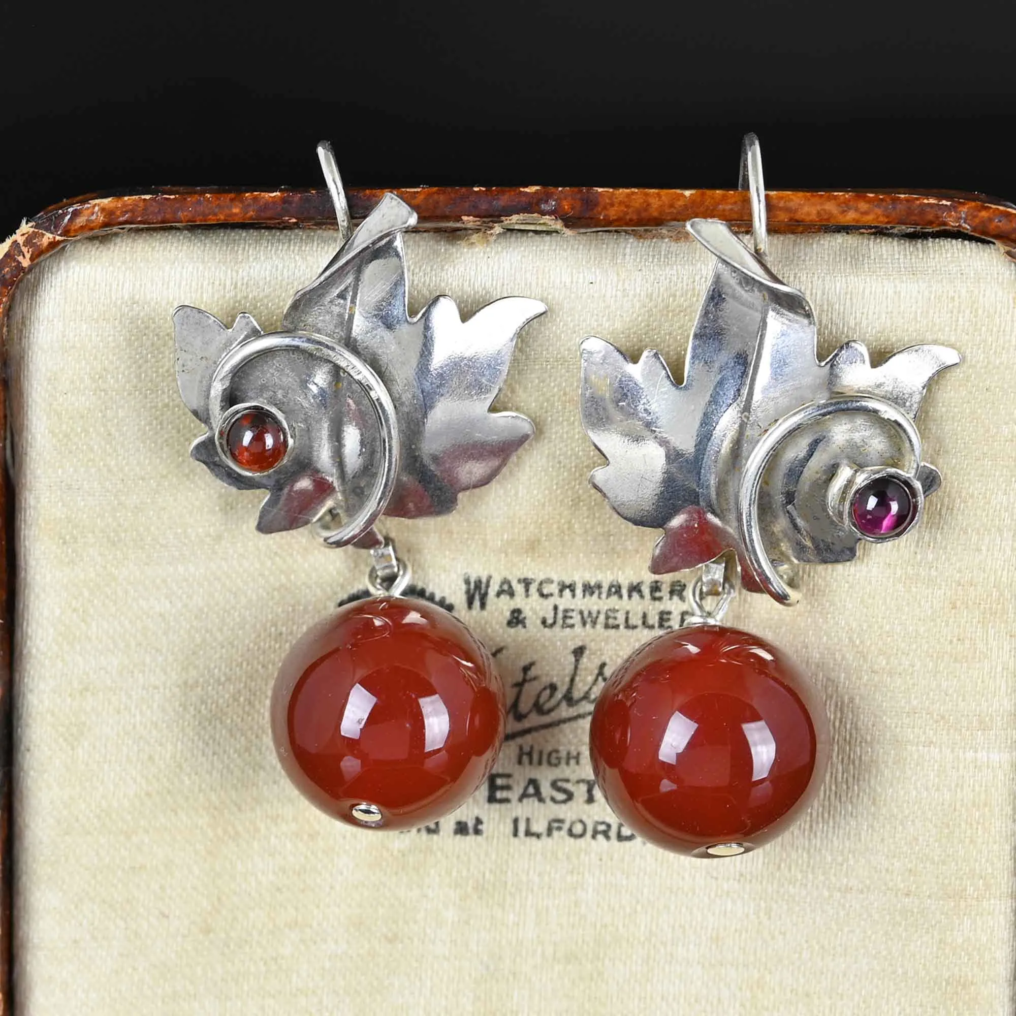 Vintage Maple Leaf Carnelian Garnet Earrings in Silver