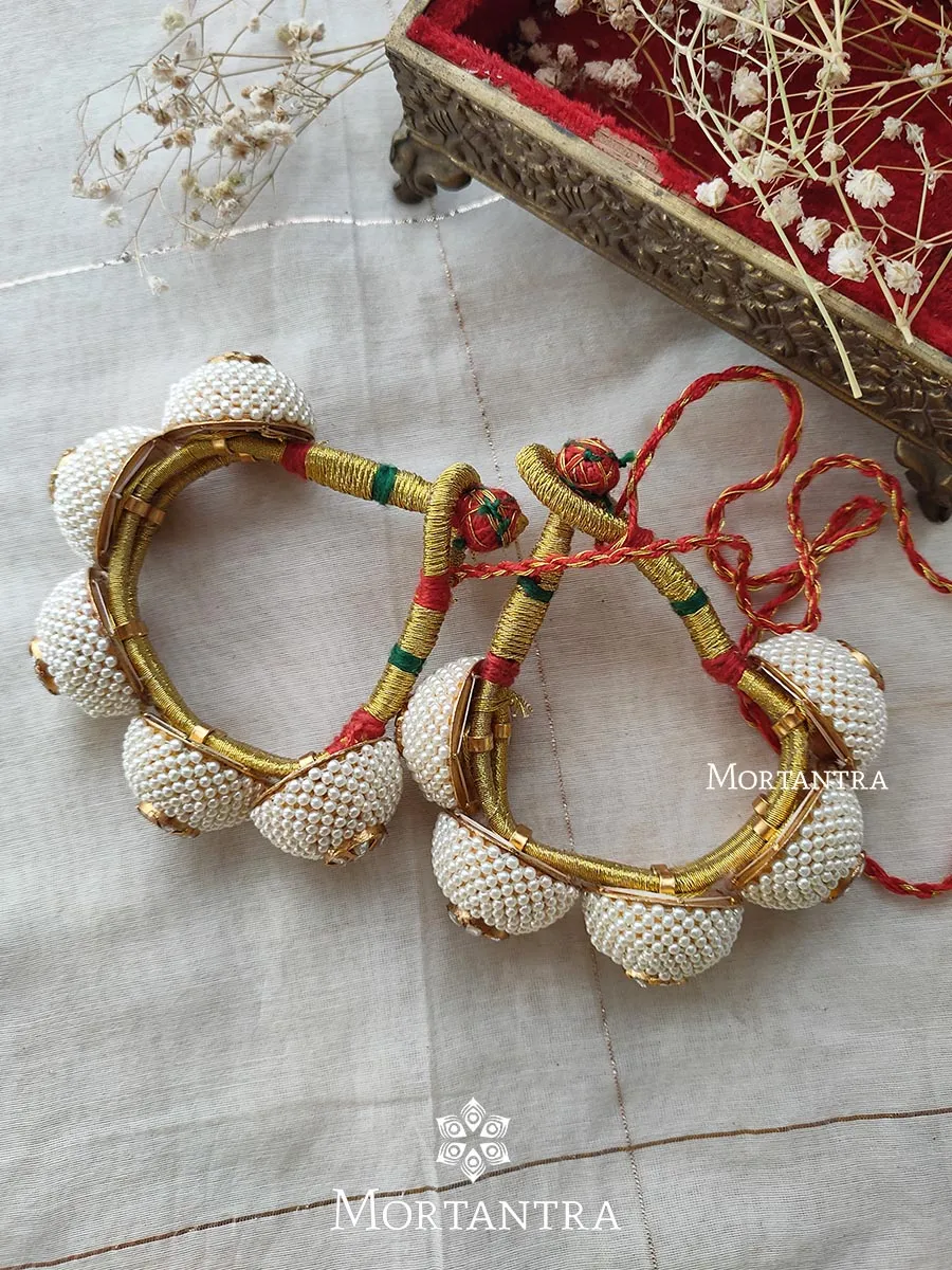 White Color Gold Plated Jadau Kundan Bangles - MB143